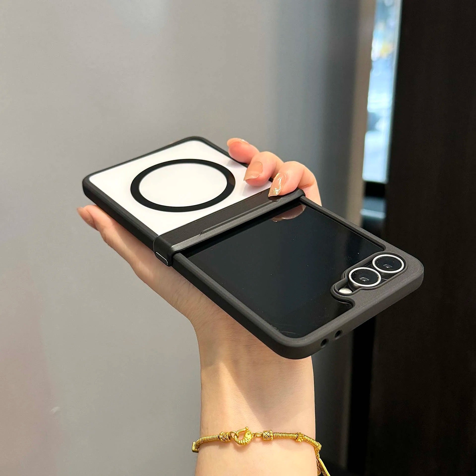 ClearMag Flip 7, 6 – Transparent MagSafe Case