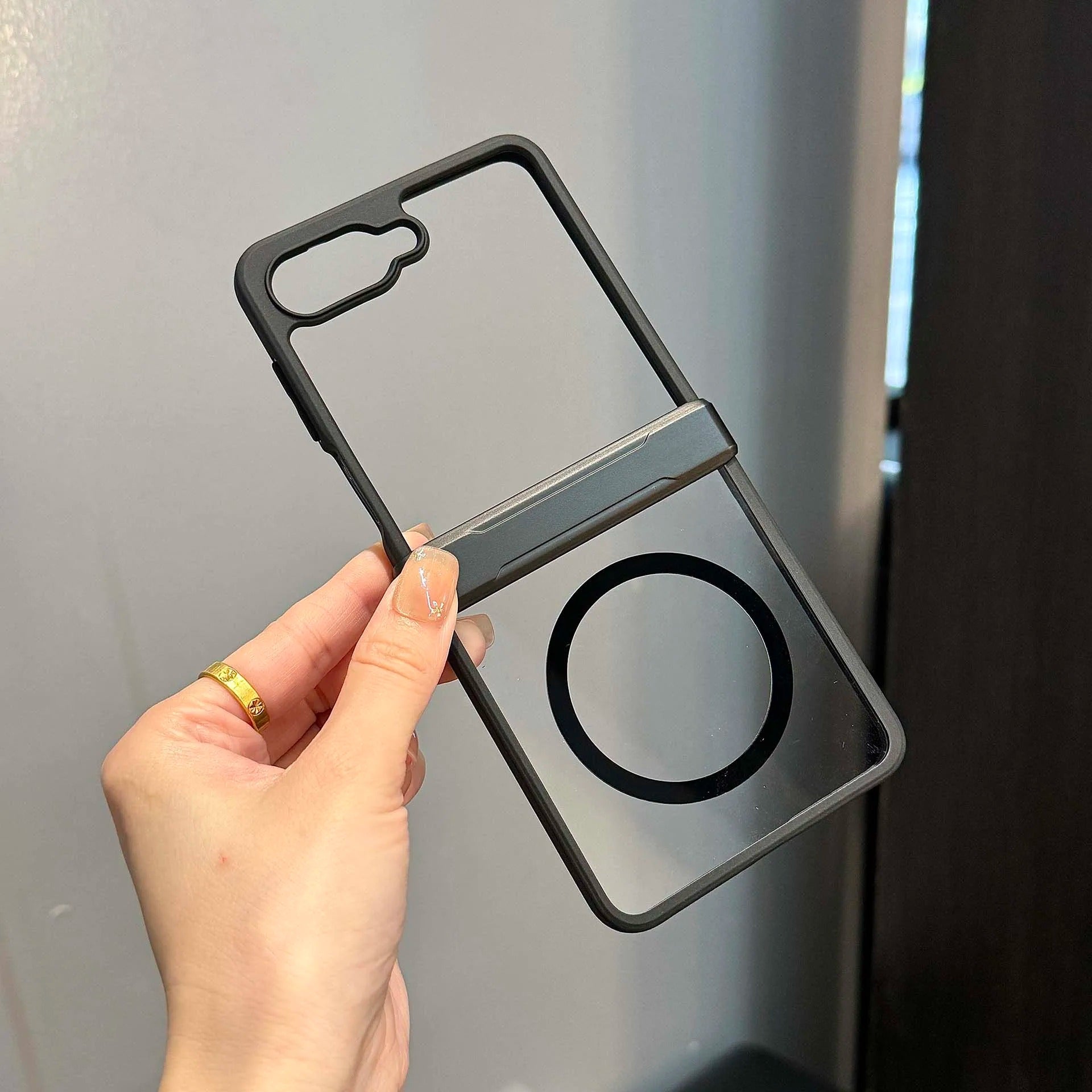 ClearMag Flip 7, 6 – Transparent MagSafe Case